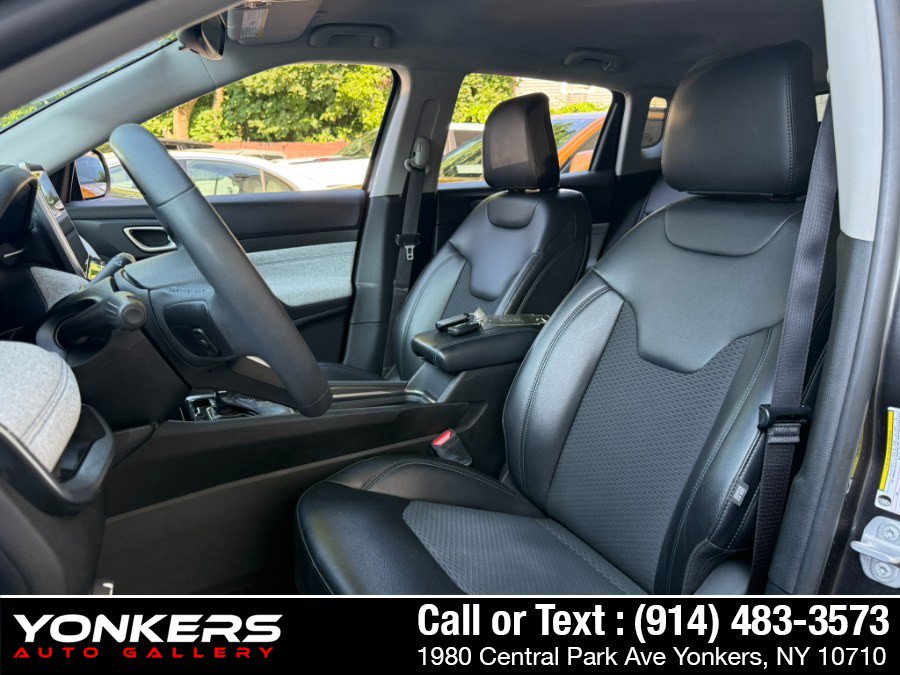 Used 2022 Jeep Compass Latitude AWD/4WD image 39