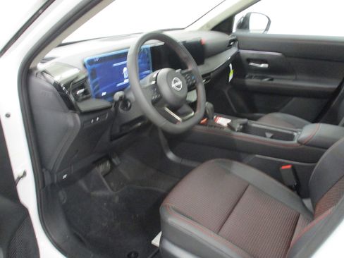 New 2026 Nissan Kicks SR w/ SR Premium Package image 13