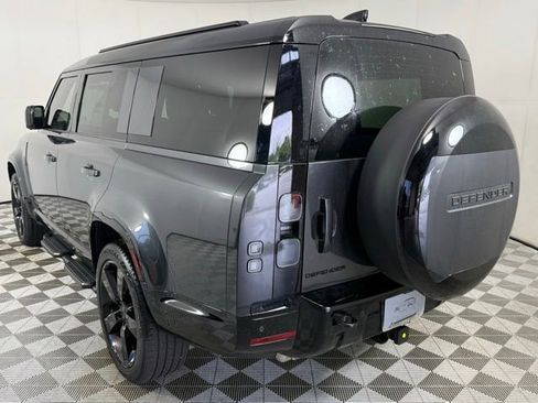 New 2026 Land Rover Defender 130 X-Dynamic SE AWD/4WD image 4