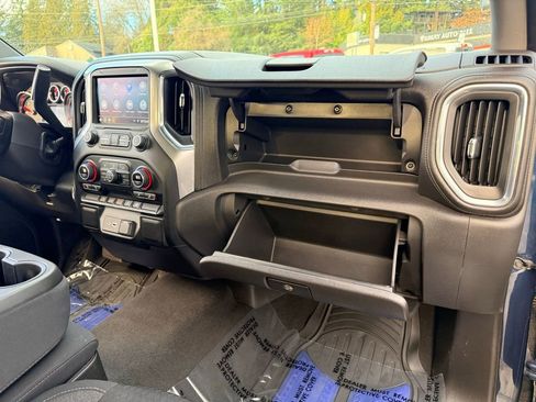 Used 2021 Chevrolet Silverado 1500 LT image 30