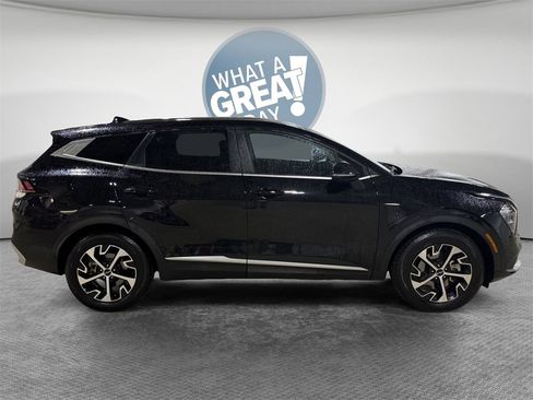 Certified 2023 Kia Sportage EX image 2