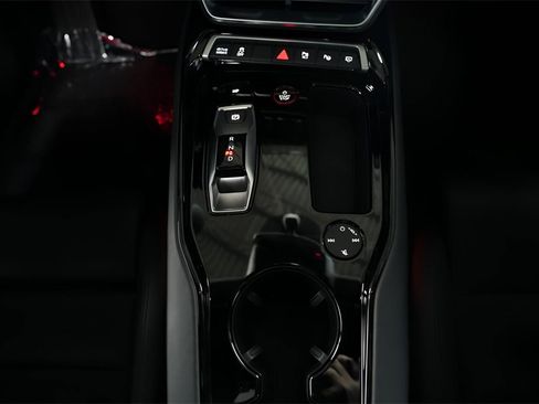 Used 2024 Audi RS e-tron GT image 46