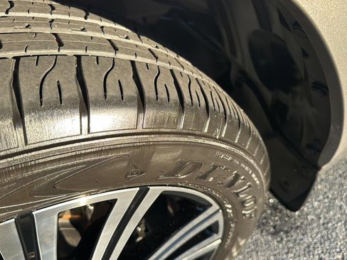 Used 2023 Lexus LX 600 4WD w/ Luxury Package image 39