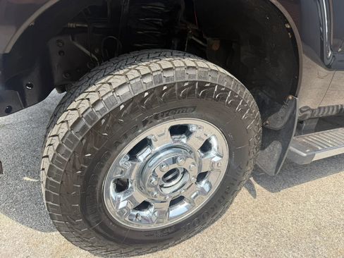 Used 2013 Ford F250 XLT w/ Chrome Pkg AWD/4WD image 14