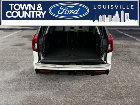 Used 2025 Ford Expedition Max Active AWD/4WD image 8