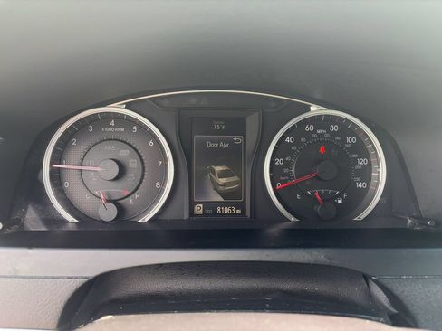 Used 2017 Toyota Camry SE FWD image 18