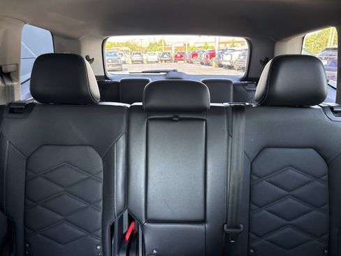 Used 2024 Volkswagen Atlas SE FWD image 18