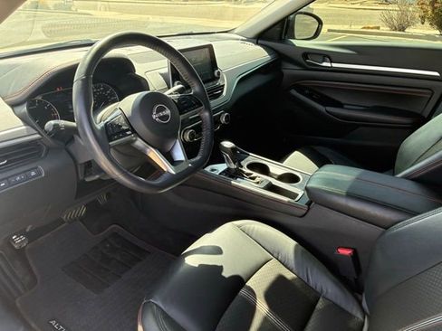 Certified 2023 Nissan Altima 2.5 SR FWD image 11