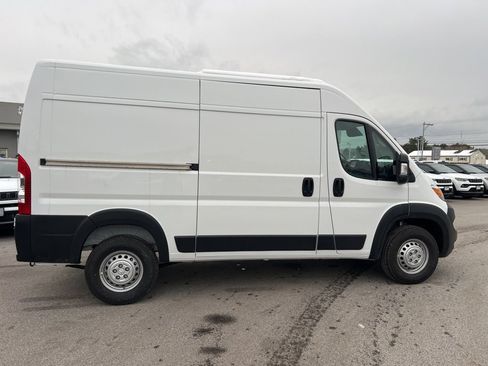 New 2026 RAM ProMaster 2500 image 8