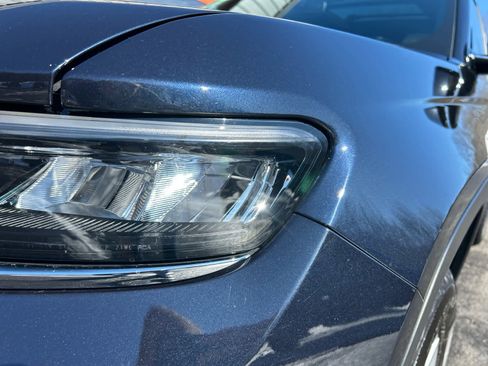 Used 2023 Jeep Grand Cherokee Limited image 13