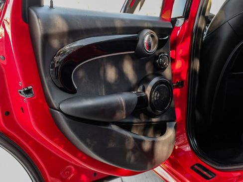 Used 2015 MINI Cooper S image 42