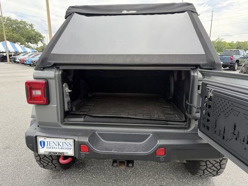 Used 2019 Jeep Wrangler Unlimited Rubicon AWD/4WD image 16