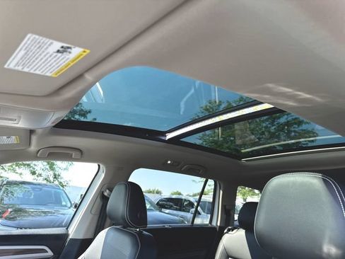 Certified 2023 Volkswagen Atlas SEL AWD/4WD image 18
