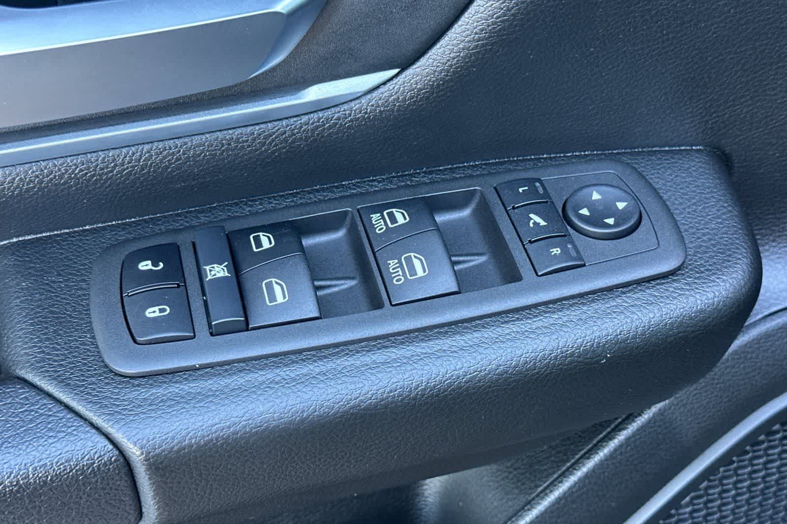 Used 2022 RAM 1500 Big Horn AWD/4WD image 13