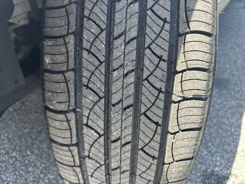 Certified 2018 Ford Edge SEL w/ Equipment Group 201A FWD image 11