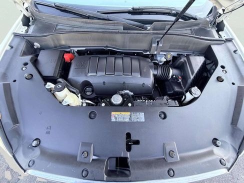 Used 2015 GMC Acadia SLE FWD image 13