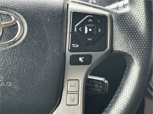 Used 2021 Toyota 4Runner SR5 Premium w/ Moonroof Package AWD/4WD image 21