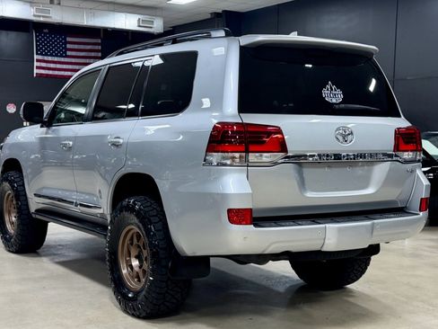 Used 2016 Toyota Land Cruiser AWD/4WD image 14