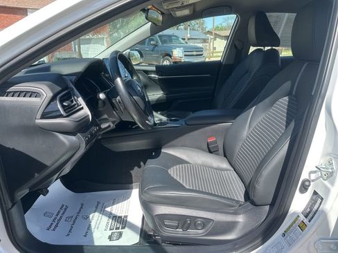 Used 2024 Toyota Camry SE FWD image 15