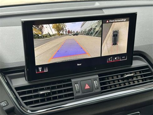 Used 2023 Audi Q5 2.0T Premium Plus w/ Premium Plus Package image 30