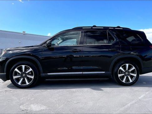 Used 2023 Honda Pilot Elite image 3
