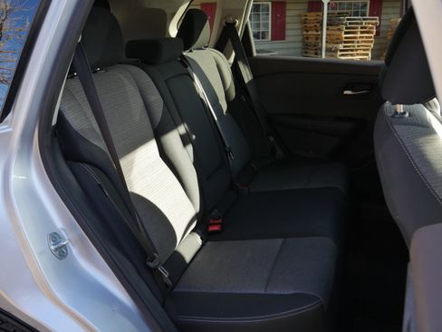 Certified 2022 Nissan Rogue SV image 23