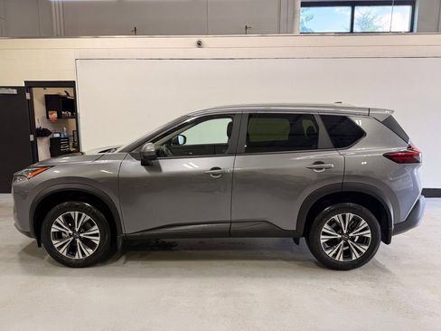 Used 2023 Nissan Rogue SV w/ SV Premium B Package AWD/4WD image 2