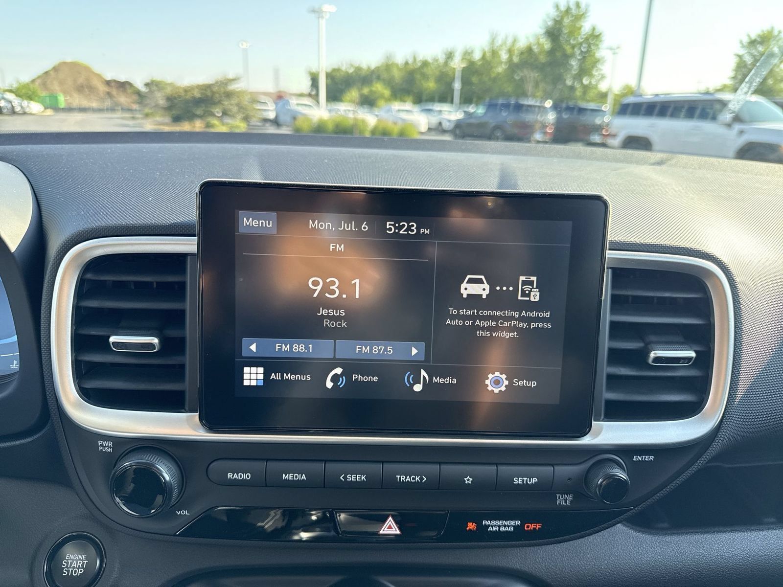 Used 2026 Hyundai Venue SEL FWD image 19
