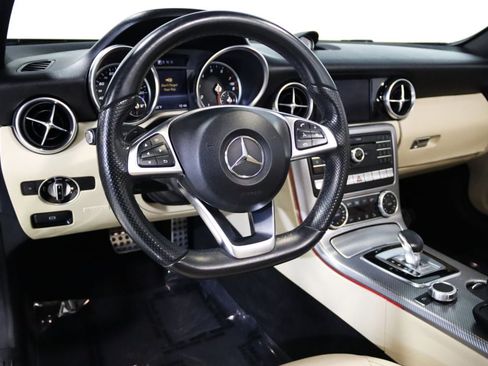 Used 2017 Mercedes-Benz SLC 300 image 43