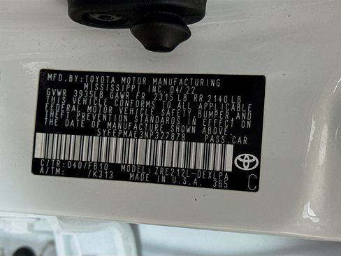 Used 2022 Toyota Corolla LE image 39