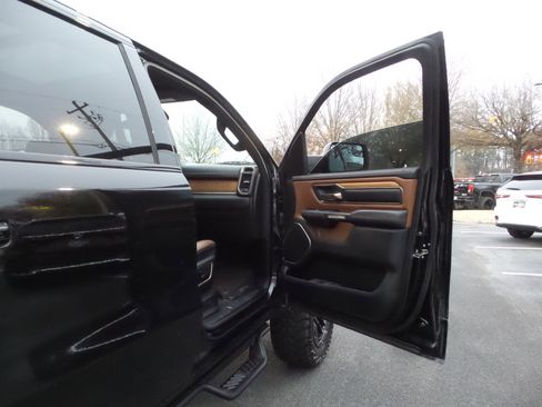 Used 2022 RAM 1500 Limited w/ Body Color Bumper Group image 37