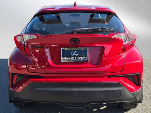 Used 2021 Toyota C-HR XLE image 4