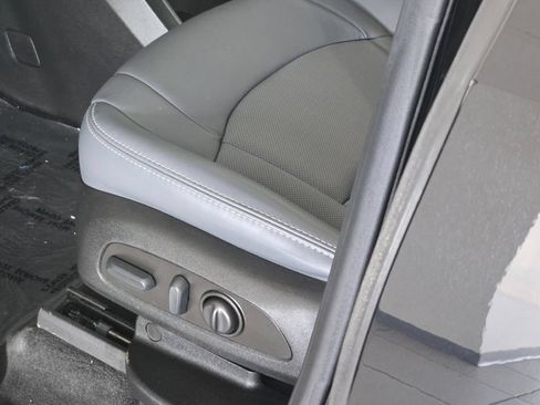 Certified 2023 Buick Enclave Essence w/ Experience Buick Package AWD/4WD image 25