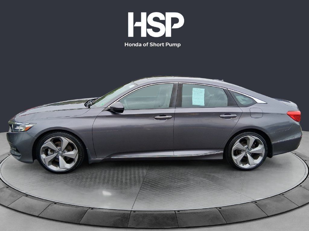 Used 2018 Honda Accord Touring image 2