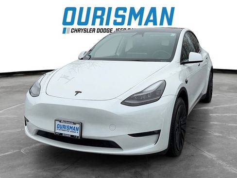 Used 2023 Tesla Model Y Long Range image 2