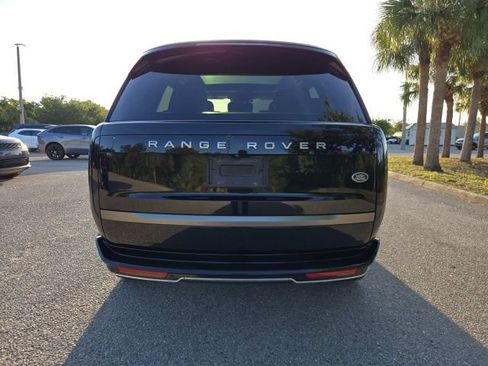 Used 2023 Land Rover Range Rover SE image 4