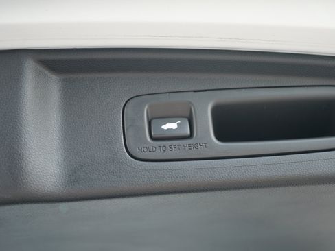Used 2024 Honda CR-V EX-L image 12