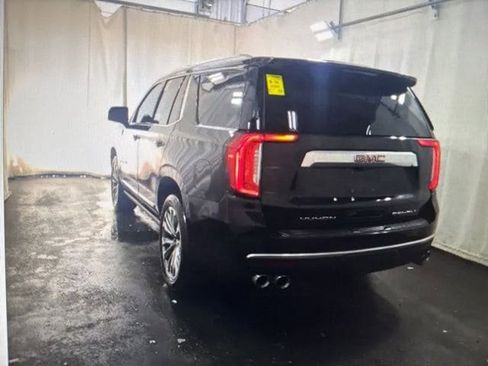 Used 2021 GMC Yukon Denali w/ Denali Premium Package AWD/4WD image 3