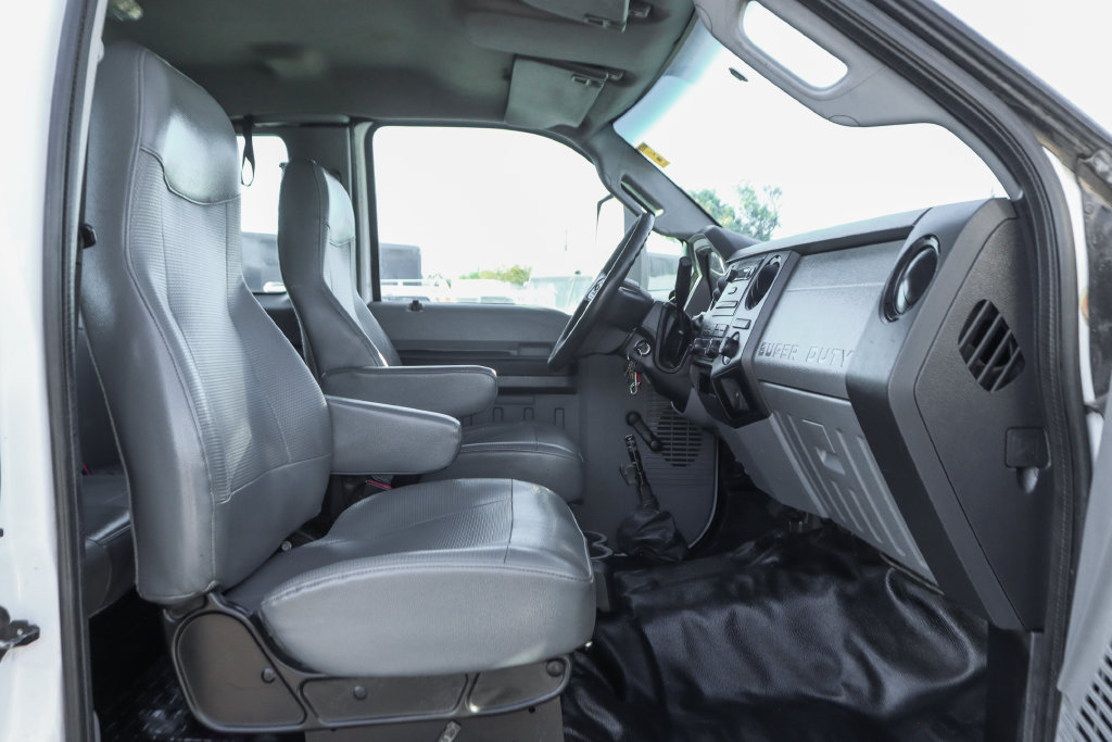 Used 2017 Ford F650 2WD SuperCab Super Duty image 37