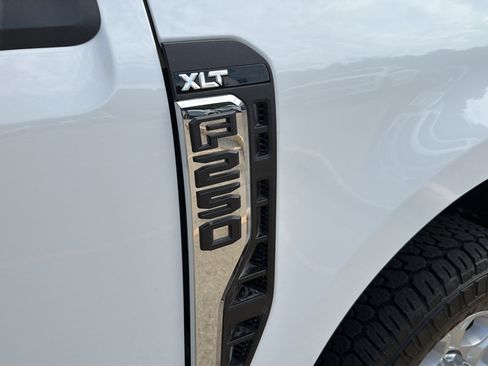 Used 2025 Ford F250 XLT w/ FX4 Off-Road Package AWD/4WD image 18