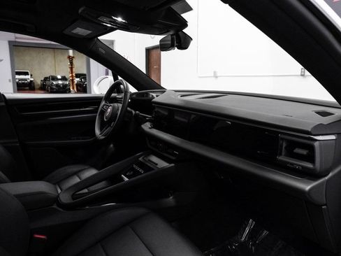 Used 2024 Porsche Macan 4 Electric AWD/4WD image 18