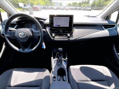 Used 2024 Toyota Corolla LE FWD image 21