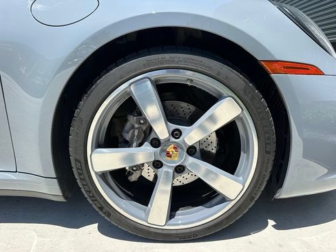 Certified 2023 Porsche 911 Carrera RWD image 18