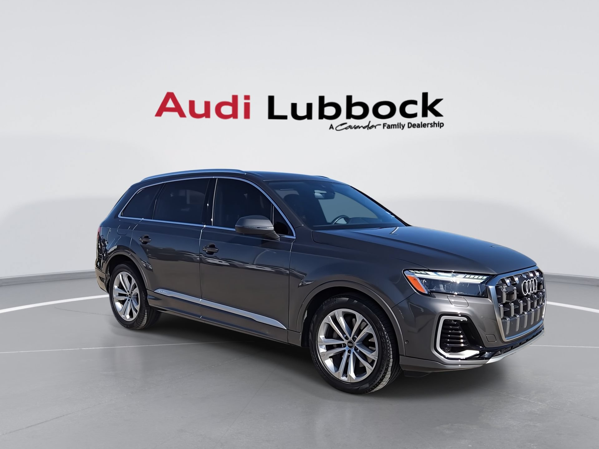 Used 2025 Audi Q7 3.0T Prestige w/ Prestige Package AWD/4WD image 2