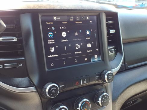 Used 2024 RAM 2500 Big Horn AWD/4WD image 9