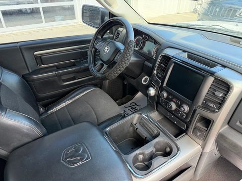 Used 2016 RAM 1500 Sport RWD image 10