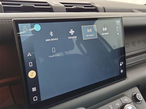 Used 2025 Land Rover Defender 110 X-Dynamic SE image 21