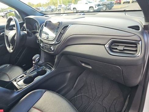 Used 2022 Chevrolet Equinox RS w/ RS Leather Package image 34