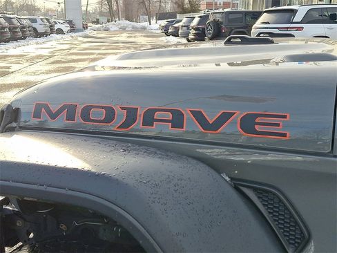 Used 2022 Jeep Gladiator Mojave image 32