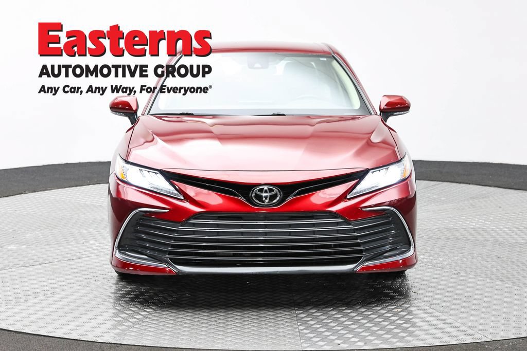 Used 2021 Toyota Camry XLE AWD/4WD image 4